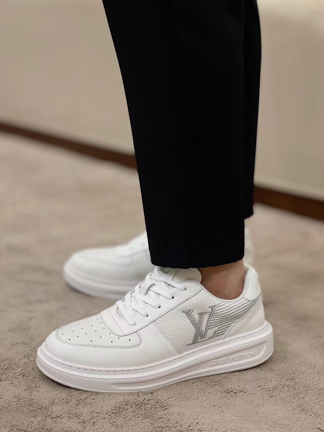 Louis Vuitton Side Lettering Low-Top Sneakers — model