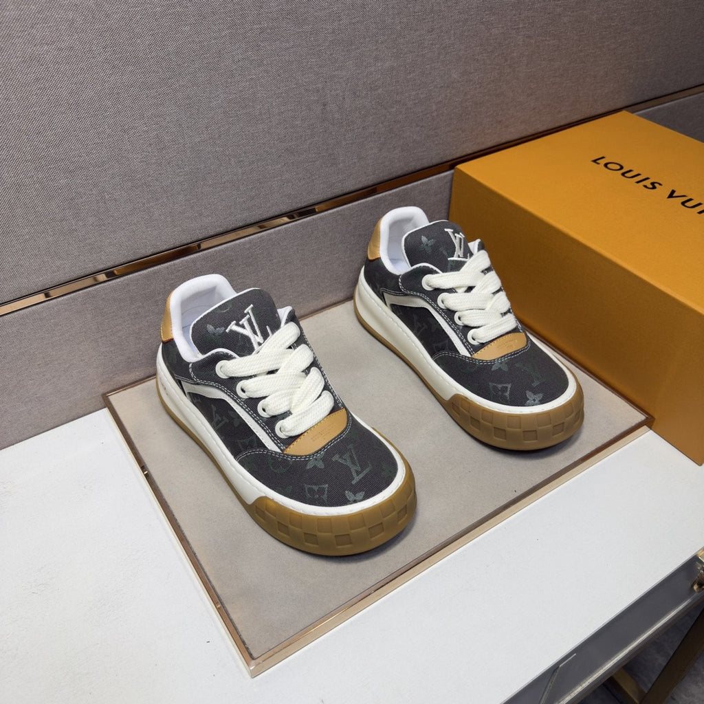 Louis Vuitton Patterned Low-Top Sneakers — hero