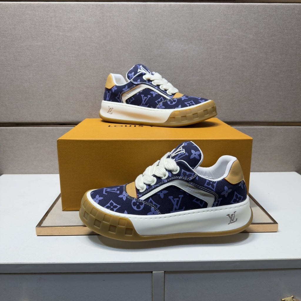 Louis Vuitton Patterned Low-Top Sneakers — front