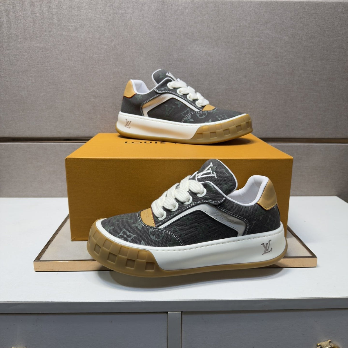 Louis Vuitton Patterned Low-Top Sneakers — front