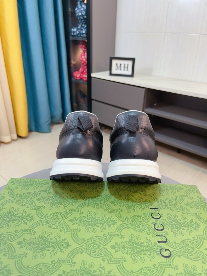 Gucci Men’s Textured Low-Top Sneakers — back