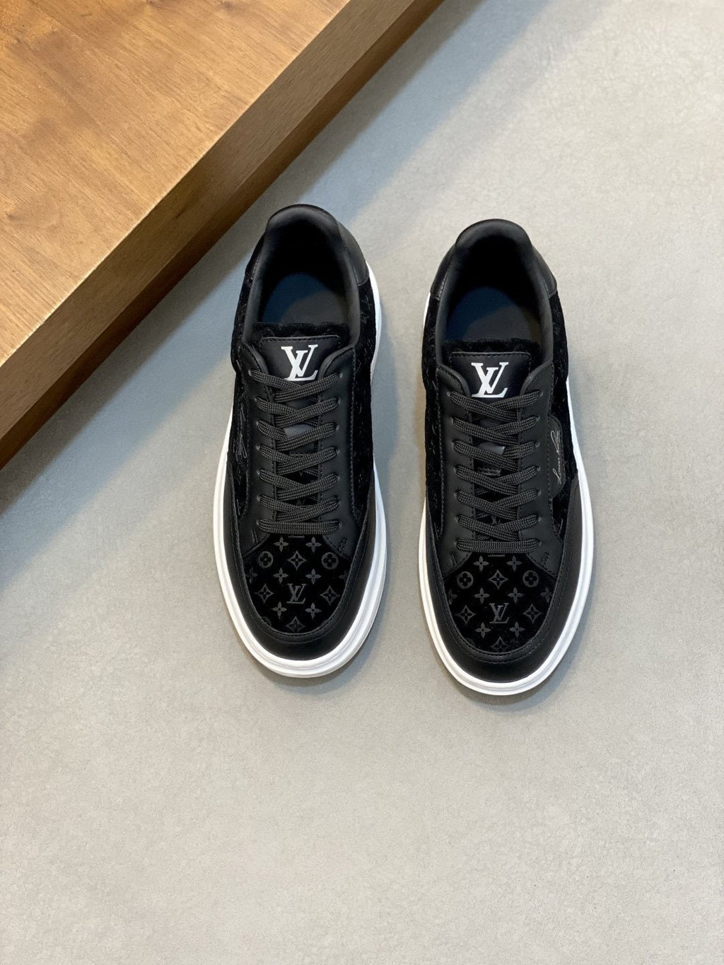 Louis Vuitton Monogram Low-Top Sneakers — hero