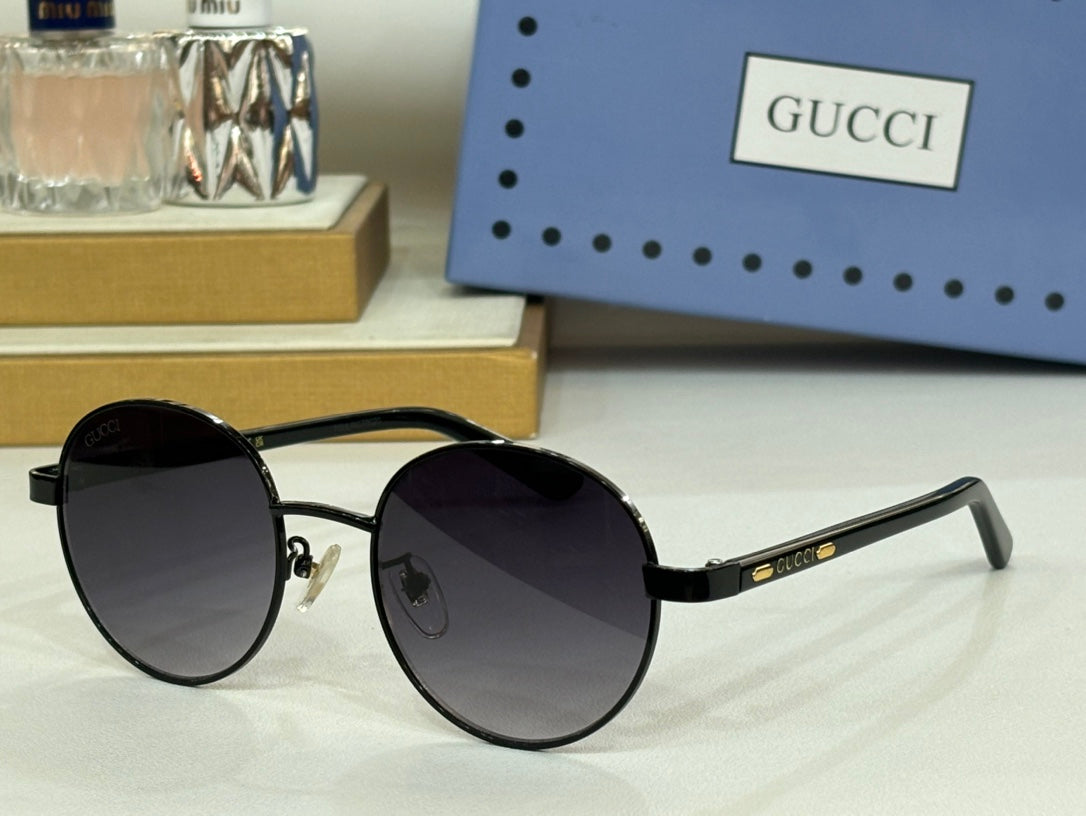 Gucci Eyeglasses – GG1585O