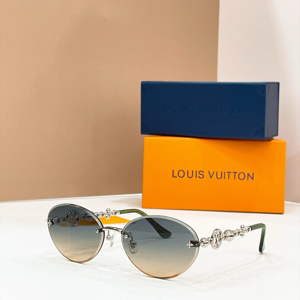 Louis Vuitton Sunglasses – Z7529U