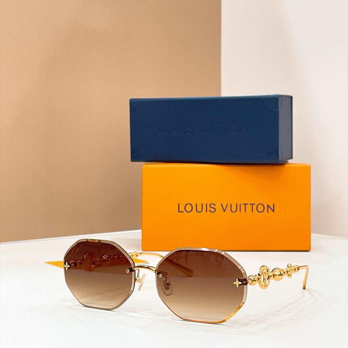 Louis Vuitton Sunglasses – Z7530U