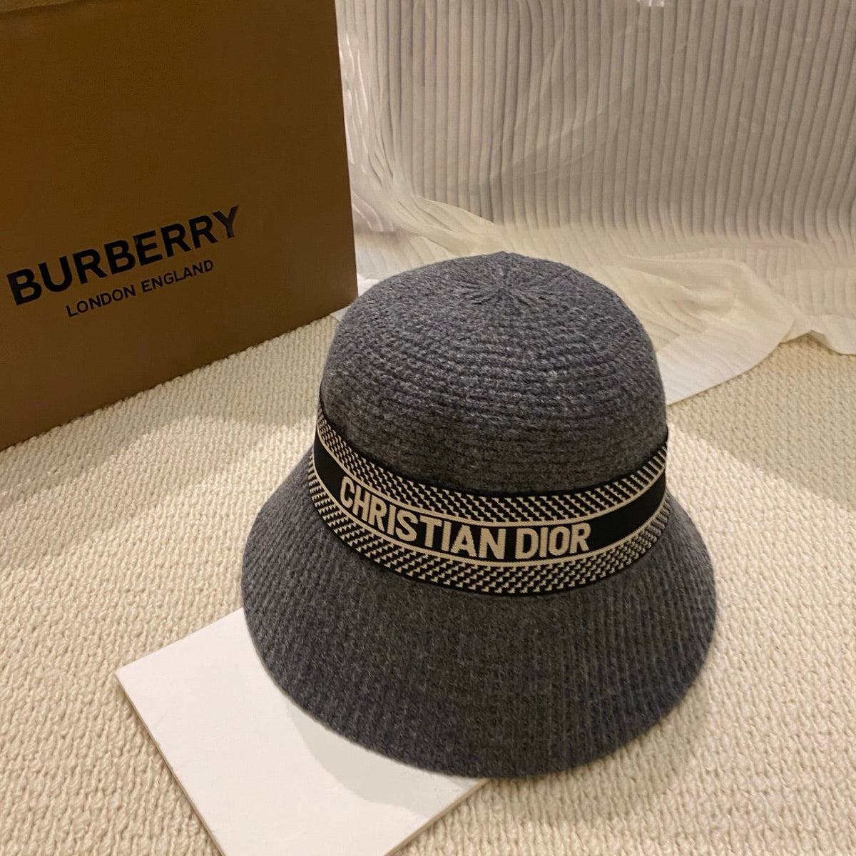 Dior Bucket Hat – Face-Flattering Style