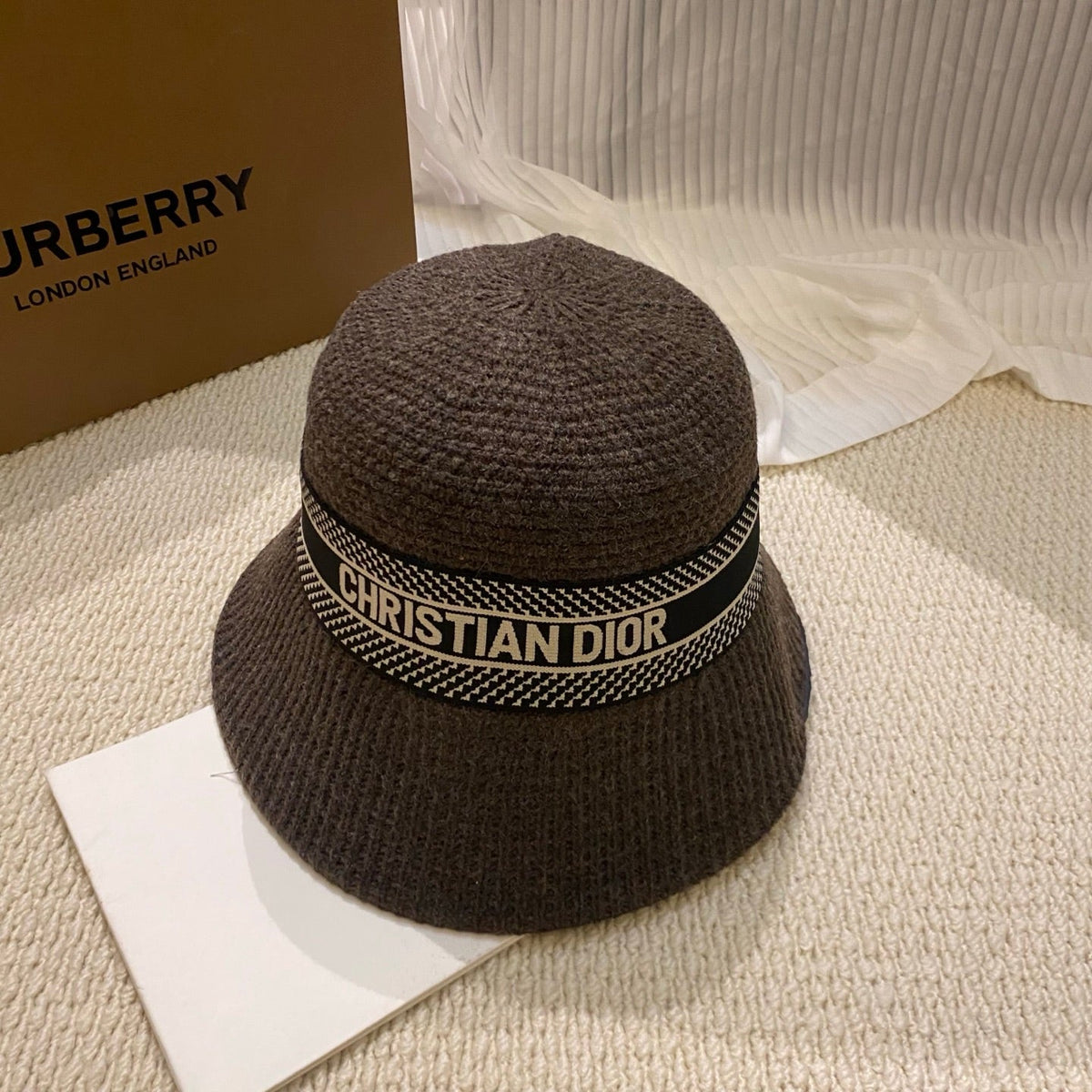 Dior Bucket Hat – Face-Flattering Style